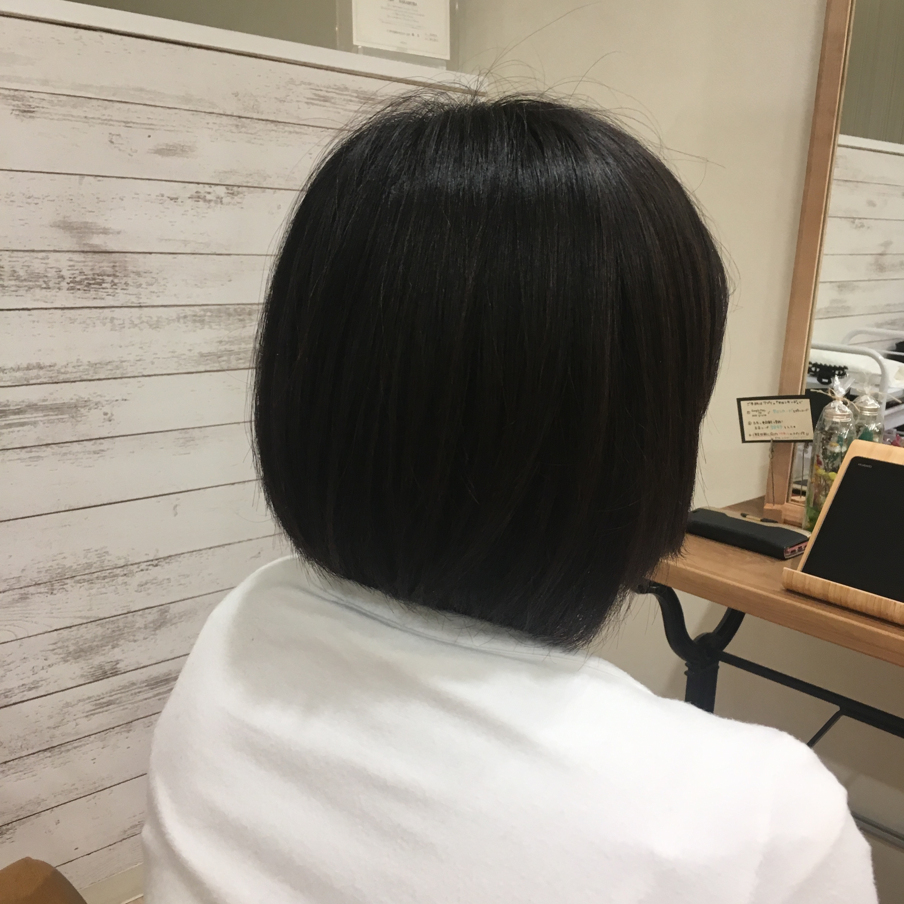夏に向けてスッキリかわいい 黒髪ショートボブ